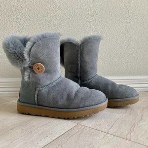 UGG Boots - Gray Suede